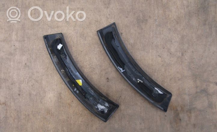 Skoda Fabia Mk2 (5J) Moulure inférieure de pare-chocs arrière 5j9807796a