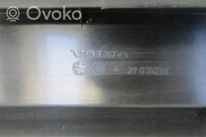 Volvo XC40 Pannello di supporto del radiatore (usato) 31455421