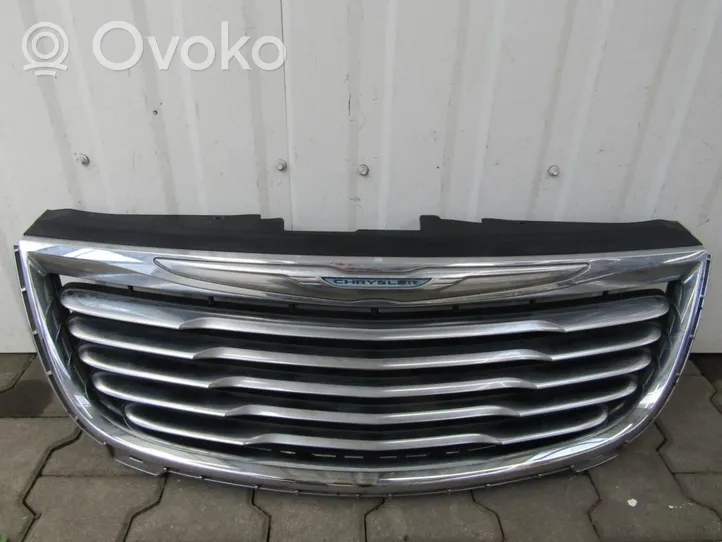 Chrysler Grand Voyager II Atrapa chłodnicy / Grill 