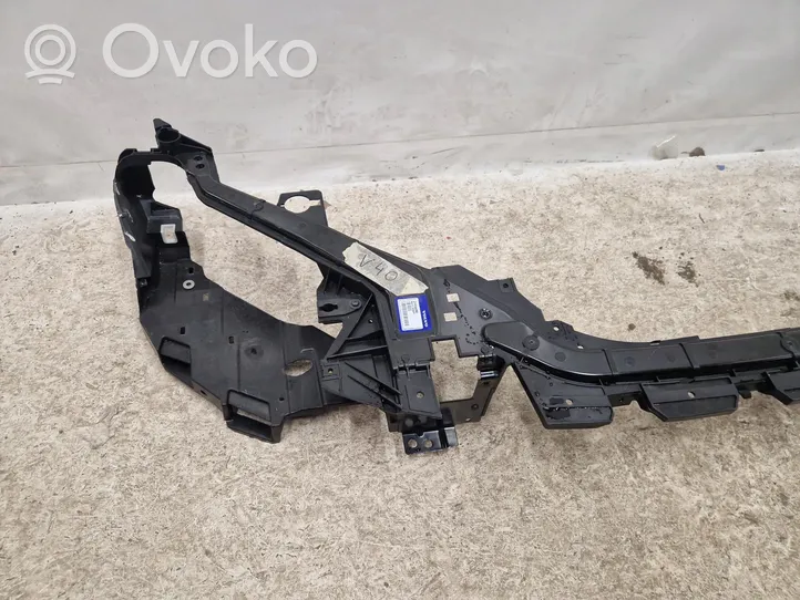 Volvo V40 Pannello di supporto del radiatore 31416490