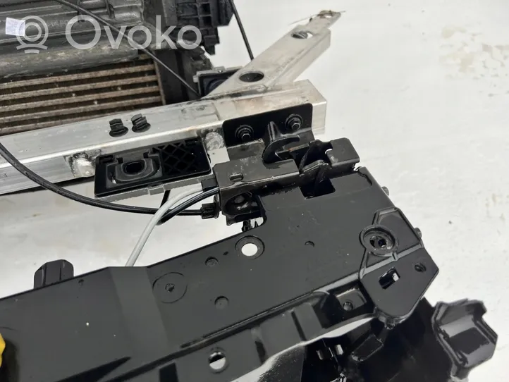 Volvo XC90 Support de radiateur sur cadre face avant 