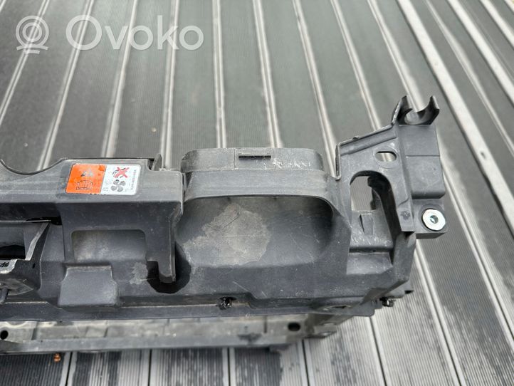 Mazda 2 Jäähdyttimen kehyksen suojapaneeli D65153110