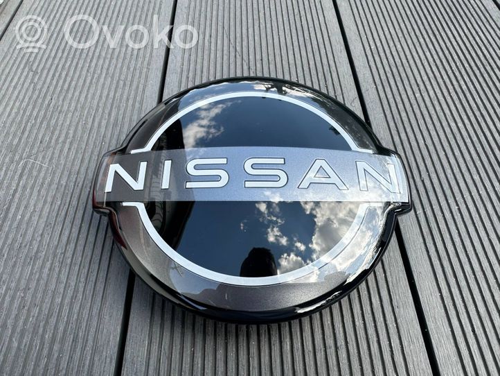 Nissan Qashqai J12 Ražotāja emblēma 628906US0A
