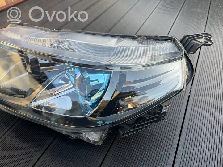 Suzuki Vitara (LY) Lampa przednia 10018095