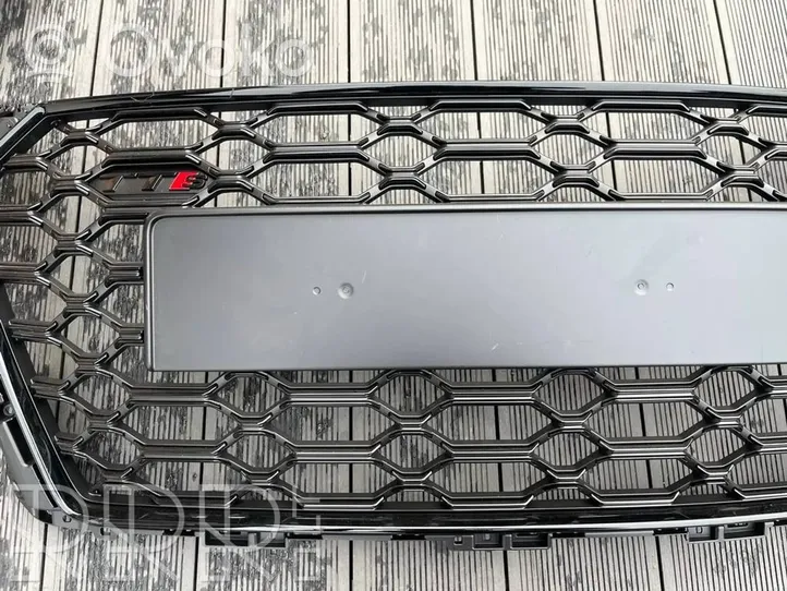 Audi TT TTS RS Mk3 8S Grille de calandre avant 8S0853651J