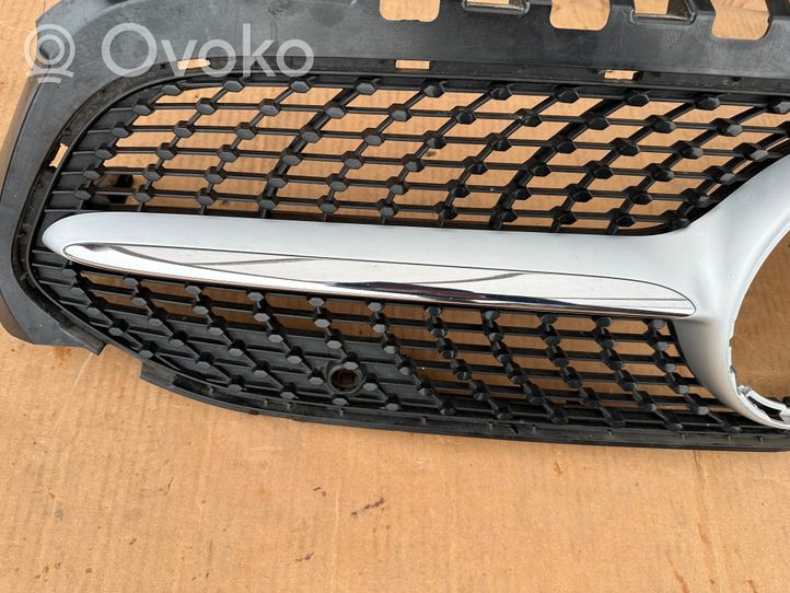 Mercedes-Benz A W177 Grille calandre supérieure de pare-chocs avant A1778880200