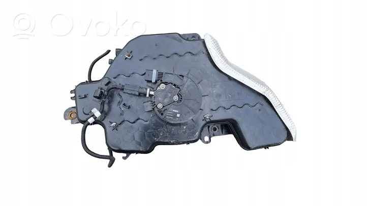 Audi Q3 8U Réservoir de fluide AdBlue 5N0131877C