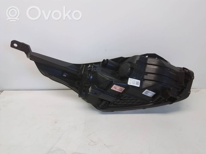 KIA Ceed Lampa przednia J792121030