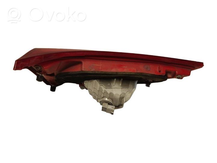 Toyota Auris E210 Luci posteriori del portellone del bagagliaio 8158102460