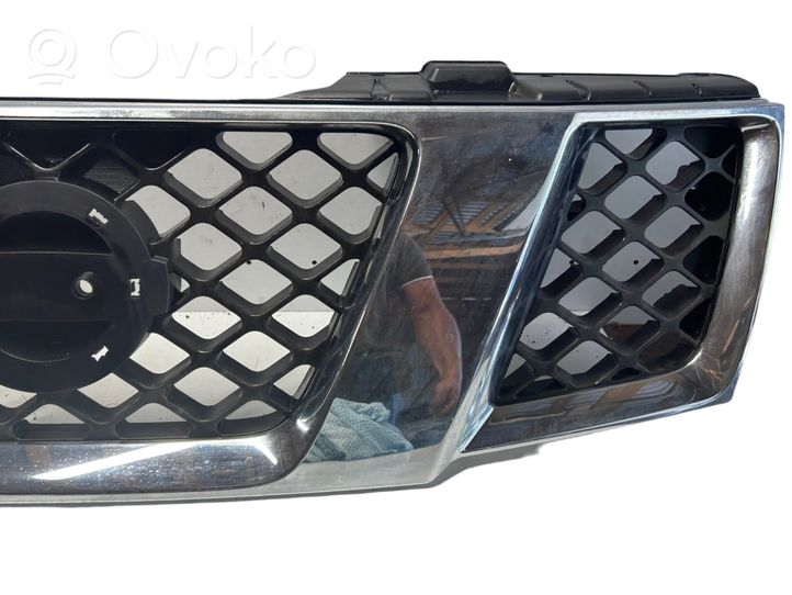 Nissan Pathfinder R51 Grille calandre supérieure de pare-chocs avant 231EB400