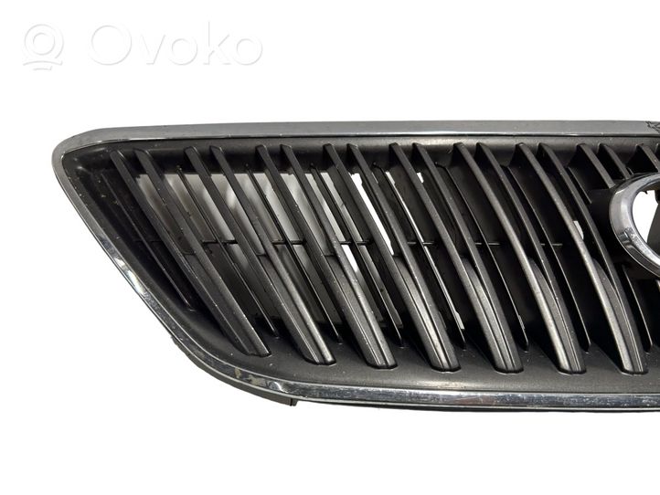 Lexus RX 330 - 350 - 400H Grotelės viršutinės 5311148051