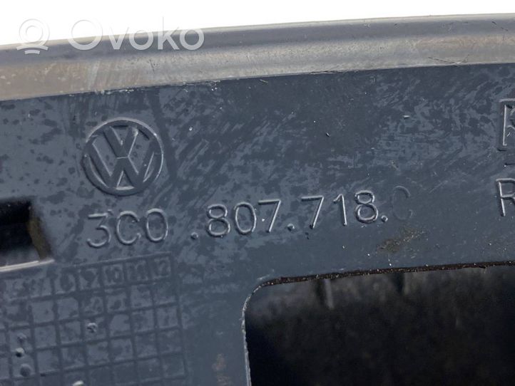 Volkswagen PASSAT B6 Etusumuvalon ritilä 3C0807718C
