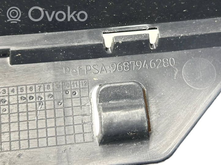 Citroen C4 II Etusäleikkö 9687946280