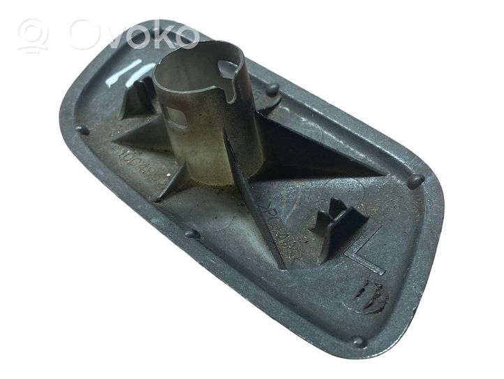 Toyota Avensis T250 Tappo/coperchio ugello a spruzzo lavafari 850450F020