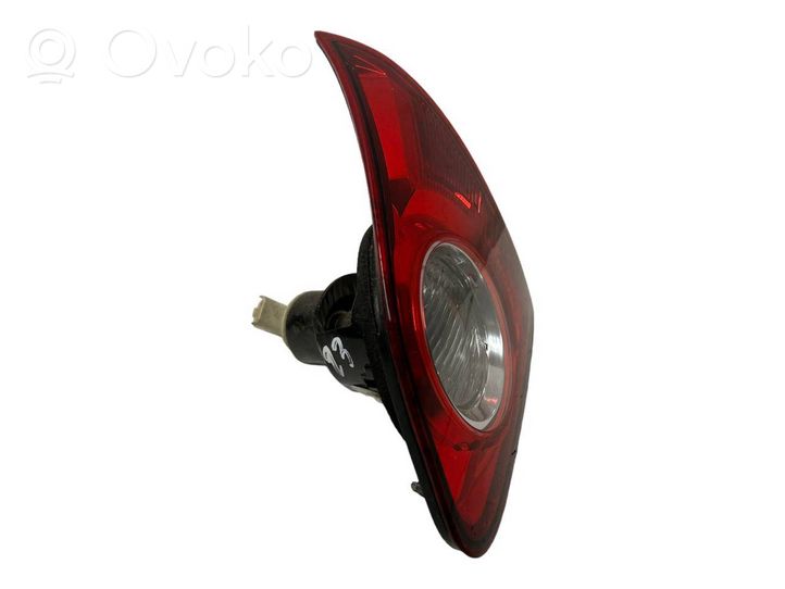 Nissan Qashqai Lampy tylnej klapy bagażnika 89071064