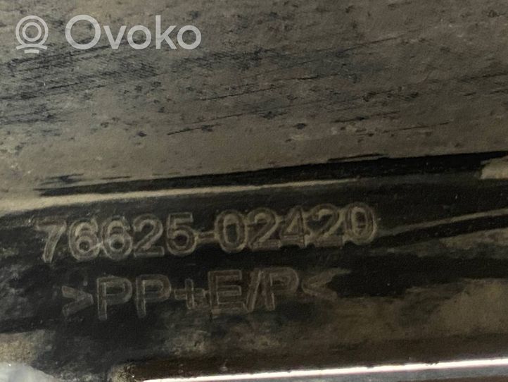 Toyota Auris E180 Garde-boue arrière 7662502420