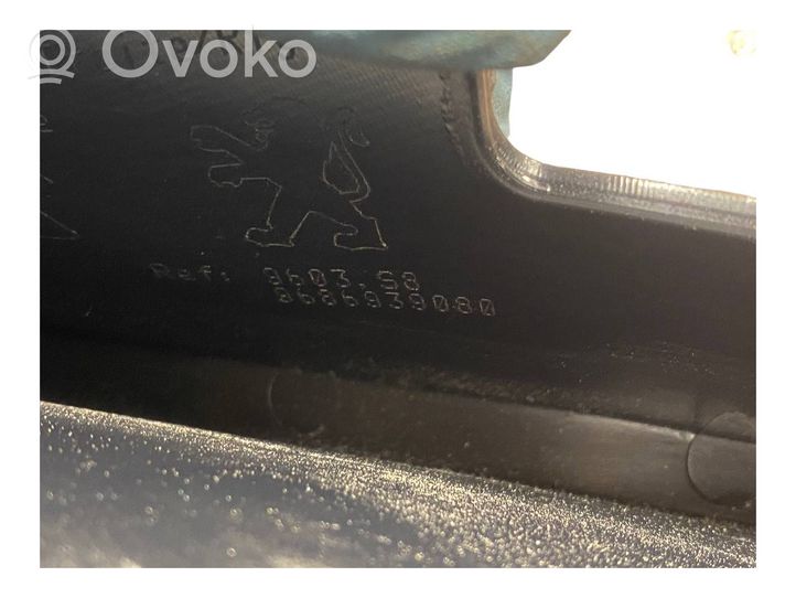 Peugeot 406 Eturoiskeläppä 9686939080