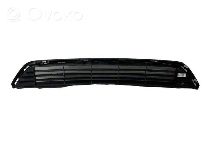 Toyota Avensis T270 Front bumper lower grill 5311205100