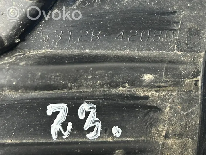 Toyota RAV 4 (XA40) Etupuskurin alempi jäähdytinsäleikkö 5312842080