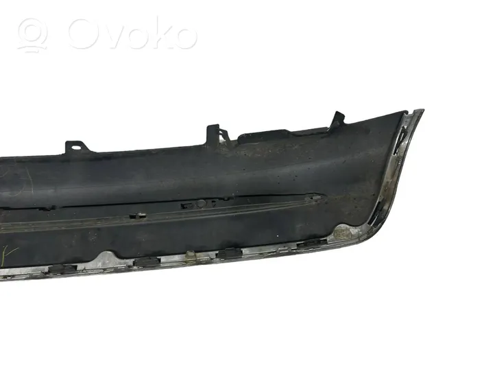 Toyota Auris E180 Takapuskurin alaosan lista 5245302060