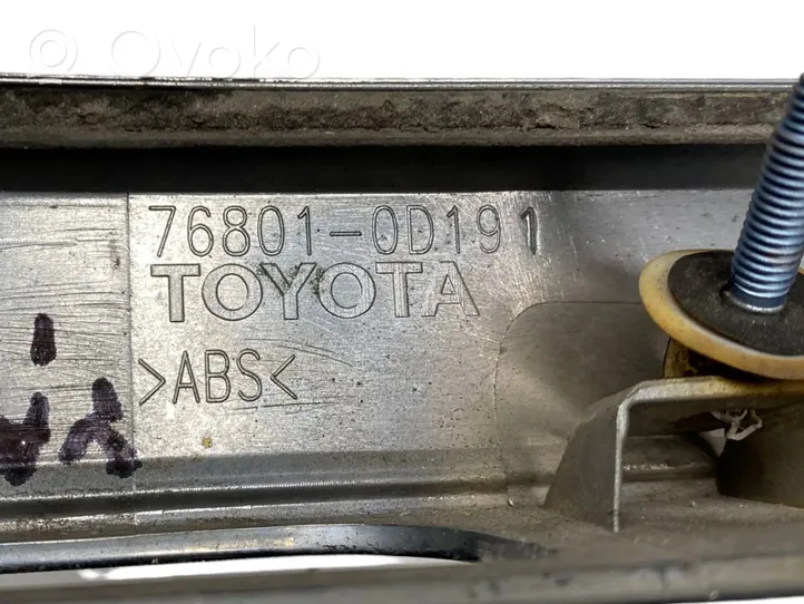Toyota Yaris Listwa oświetlenie tylnej tablicy rejestracyjnej 768010D191