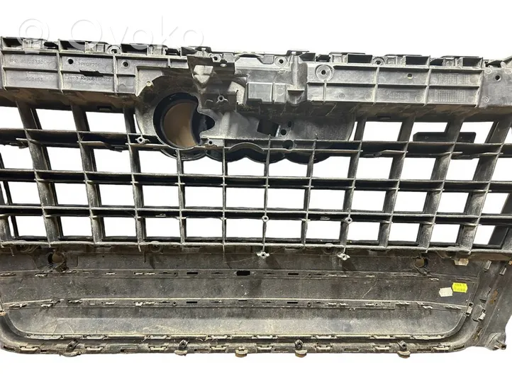 Audi Q7 4M Grille calandre supérieure de pare-chocs avant 4M0853651F