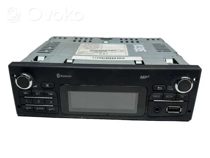 Renault Master III Panel / Radioodtwarzacz CD/DVD/GPS 281152815R