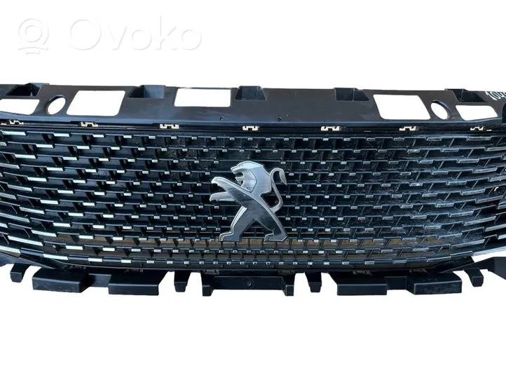 Peugeot 3008 II Grille calandre supérieure de pare-chocs avant 9836828477