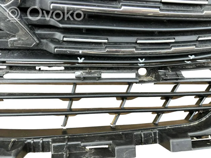 Peugeot 5008 Grille calandre supérieure de pare-chocs avant 9814783380