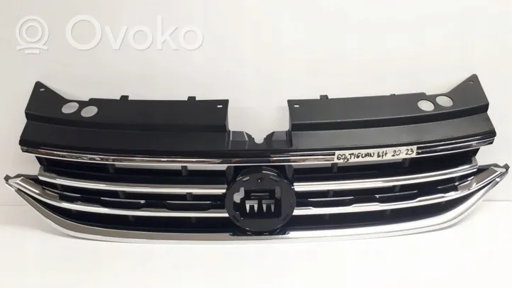 Volkswagen Tiguan Maskownica / Grill / Atrapa górna chłodnicy 5NA853651BE