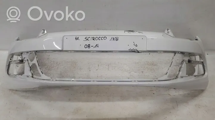 Volkswagen Scirocco Передний бампер 1K8807221