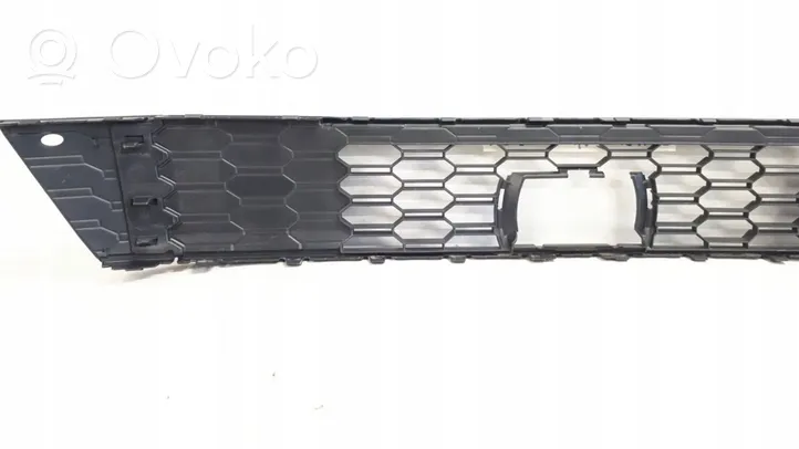 Skoda Fabia Mk3 (NJ) Grille inférieure de pare-chocs avant 6V0853677G