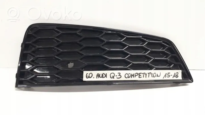 Audi Q3 8U Grille inférieure de pare-chocs avant 8U0807682T