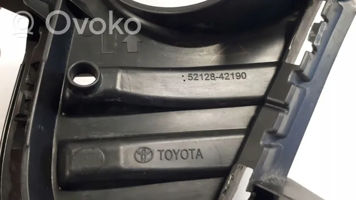 Toyota RAV 4 (XA50) Krata halogenu A5212842190