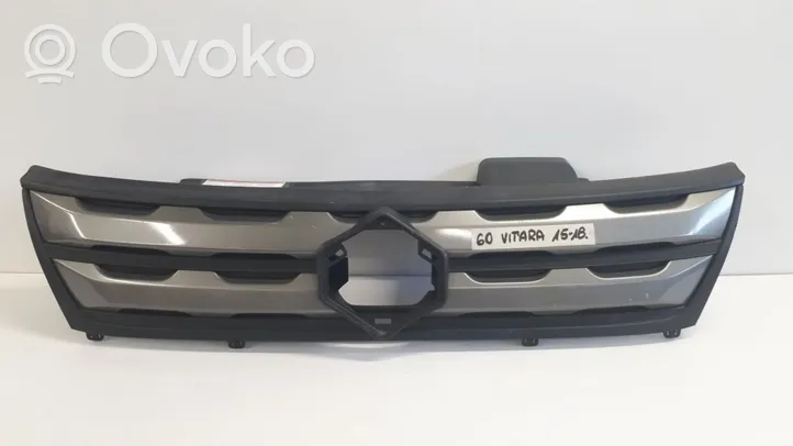 Suzuki Vitara (LY) Grille calandre supérieure de pare-chocs avant 7211160R0