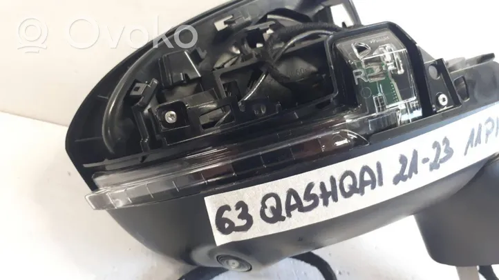 Nissan Qashqai J12 Specchietto retrovisore elettrico portiera anteriore 25194006