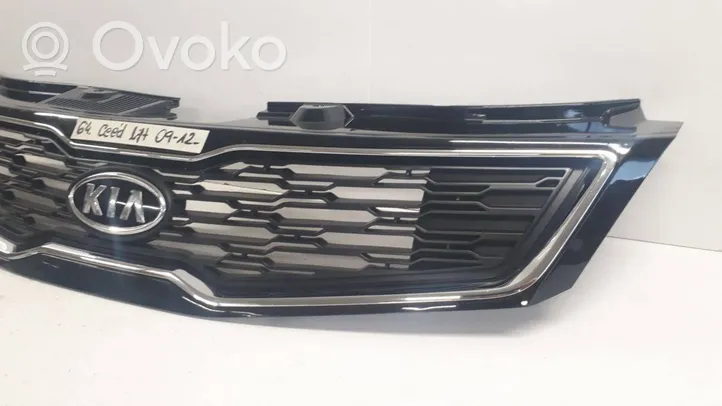 KIA Ceed Front bumper upper radiator grill 863511H700