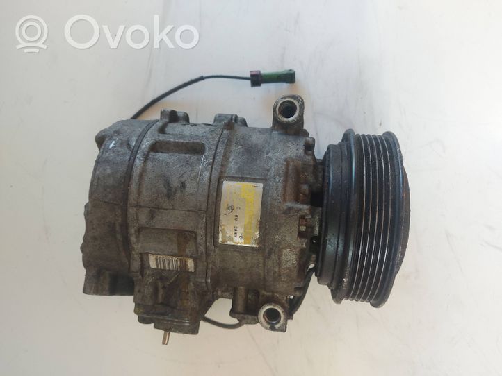 Audi A6 S6 C5 4B Ilmastointilaitteen kompressorin pumppu (A/C) 4B0260805B