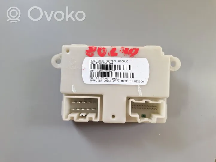 Chrysler Voyager Sānu bīdāmo durvju ECU modulis P68079910AB