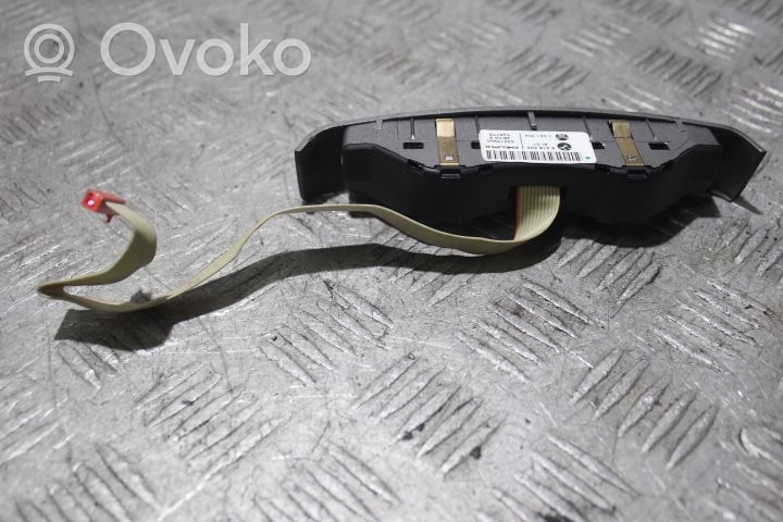 BMW 7 E65 E66 Connettore plug in AUX 6918433