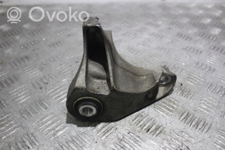 Ford Mondeo MK V Pavarų dėžės tvirtinimo kronšteinas DS736P093