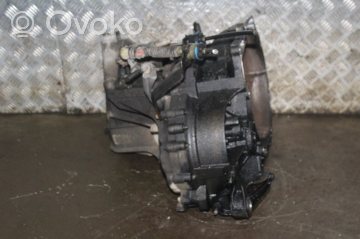 Volvo C30 Mechaninė 5 pavarų dėžė 3M5R7F096