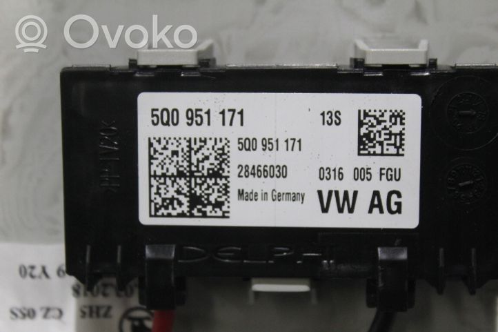 Skoda Rapid (NH) Capteur de détection de mouvement, système d'alarme 5Q0951171