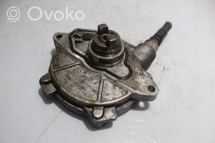 Mercedes-Benz A W169 Alipainepumppu 6402300365