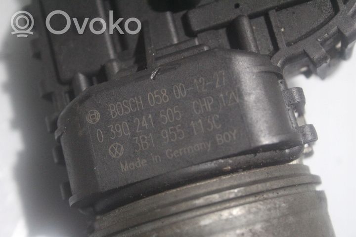 Volkswagen PASSAT B5.5 Wiper motor 0390241505