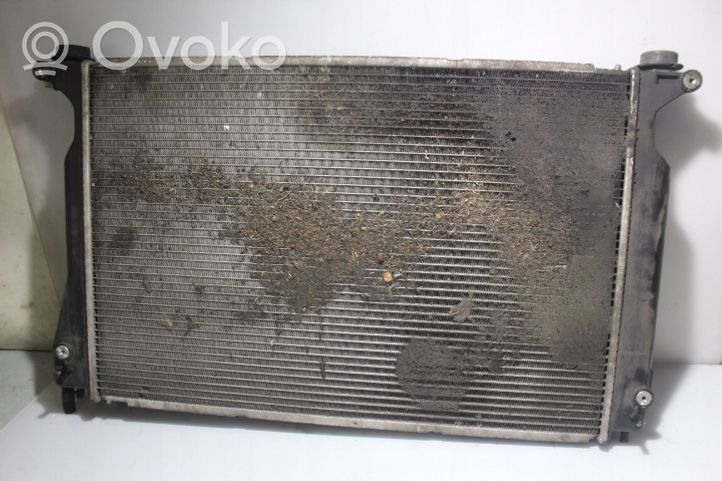 Toyota Corolla Verso E121 Radiateur de refroidissement 