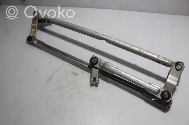 Volkswagen Golf VI Front wiper linkage 