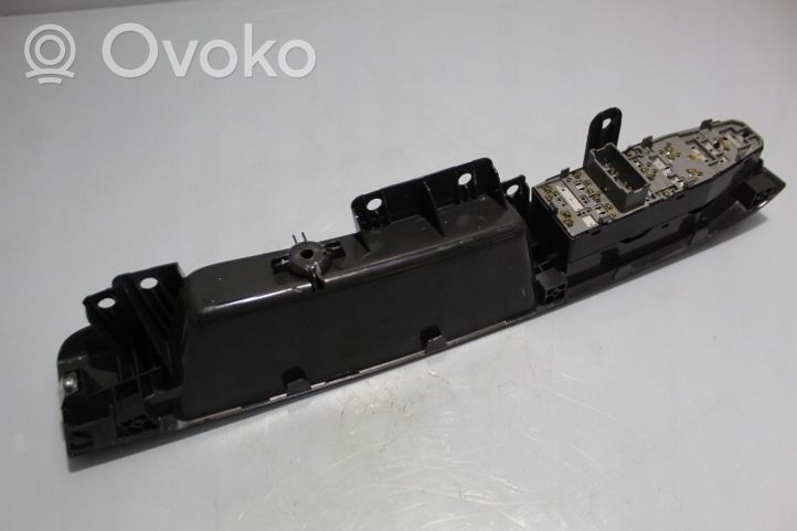 Chevrolet Spark Electric window control switch 