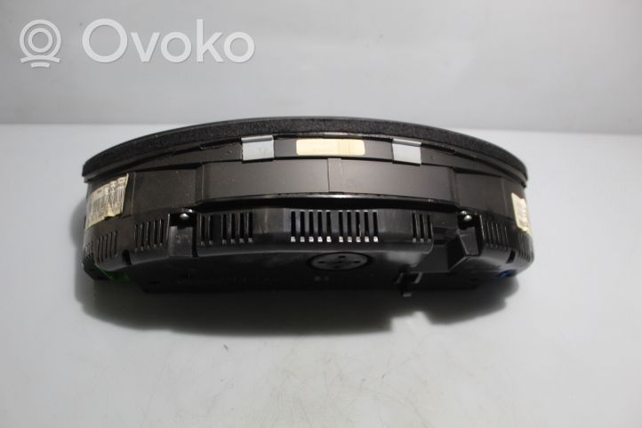 Audi A4 S4 B7 8E 8H Orologio 8E0920932K