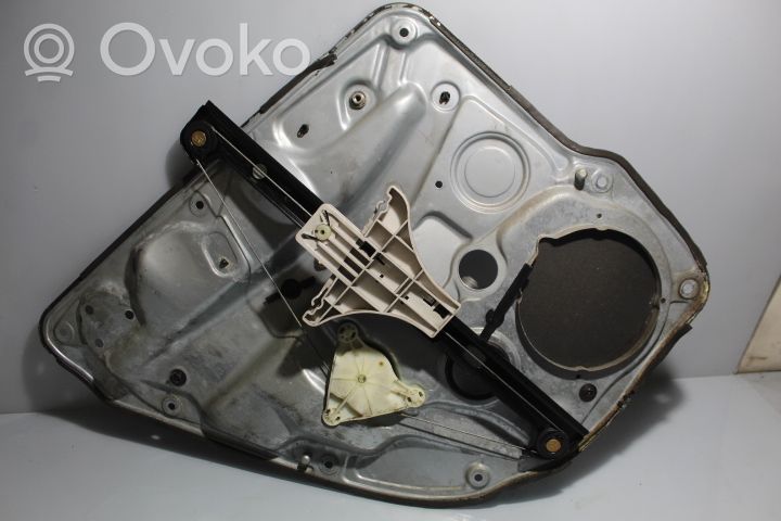 Volkswagen Golf IV Mechanizm podnoszenia szyby tylnej bez silnika 1J4839730G